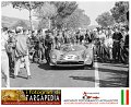 224 Ferrari 330 P4 N.Vaccarella - L.Scarfiotti (0a)